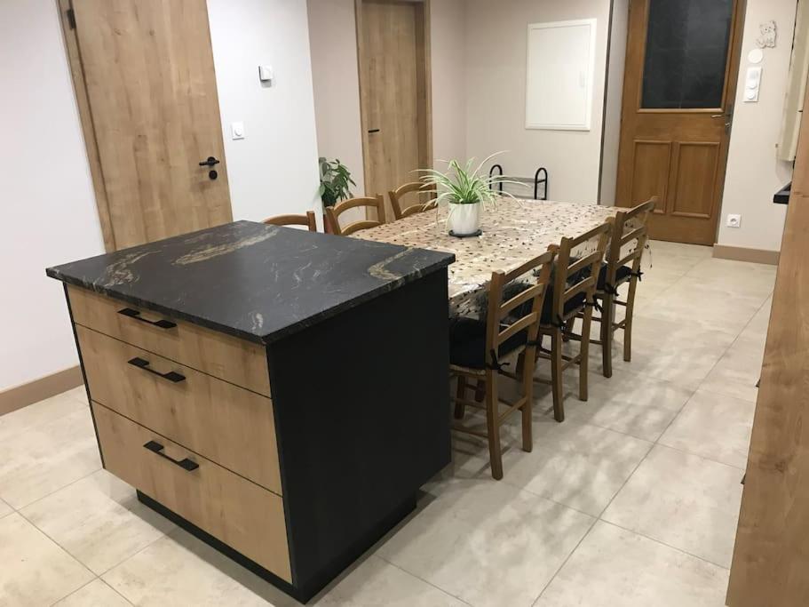 Paisible Logement Tout Equipe Pour 1 A 6 Personnes Ebersheim المظهر الخارجي الصورة